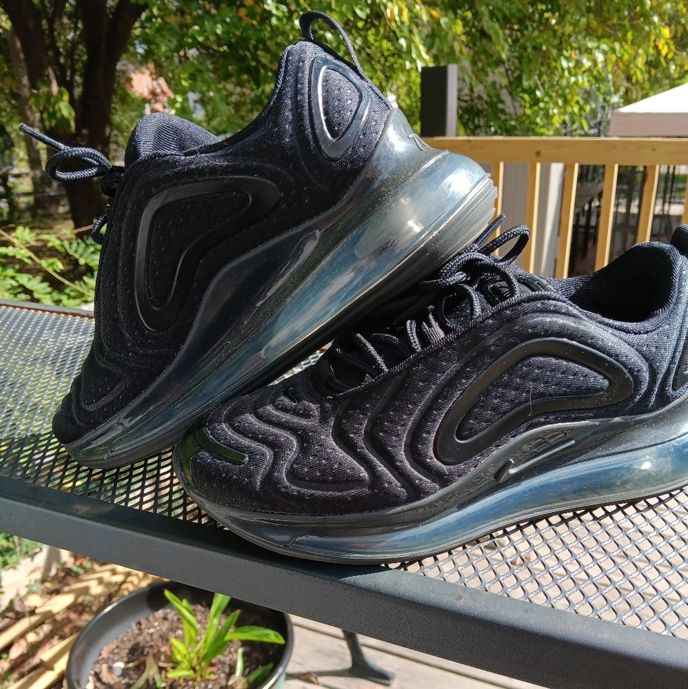 Almost new never broke in Nike AirMax 720